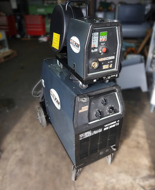 Industrial Welding Robot